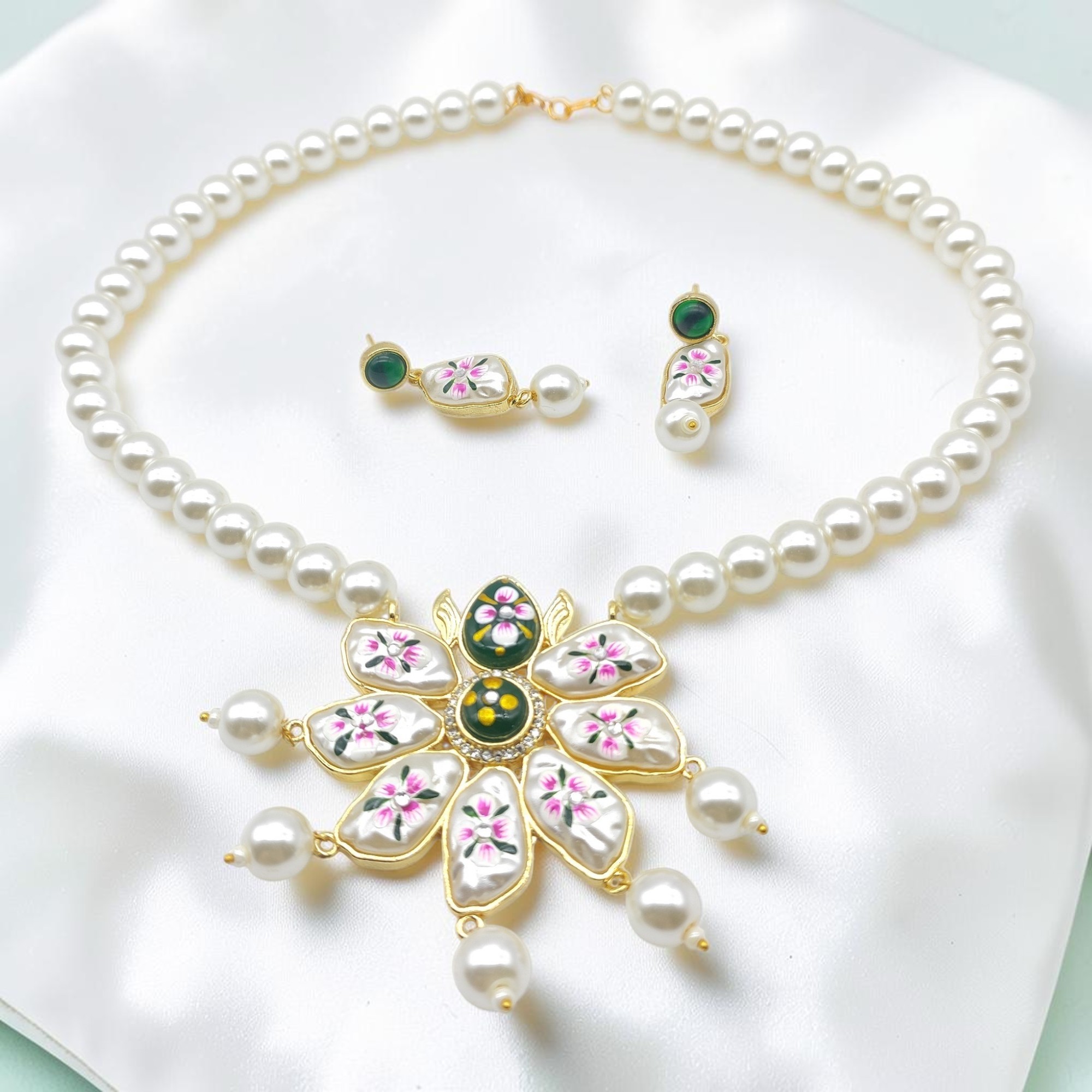 Hand Painted Floral Pearl Necklace Set – Green - Image 2