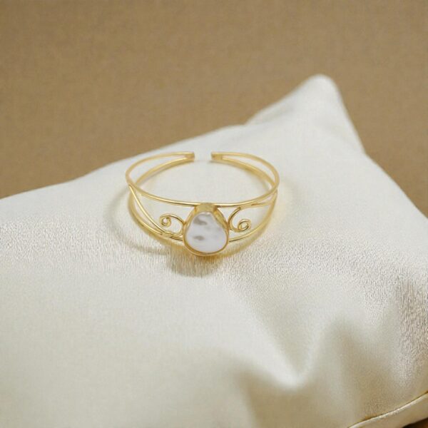 Mother of Pearl Swirl Gold Tone Bracelet