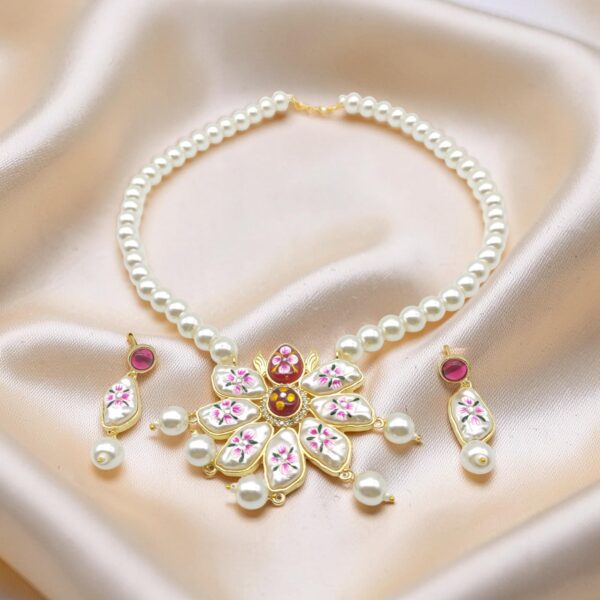 Hand Painted Floral Pearl Necklace Set – Red